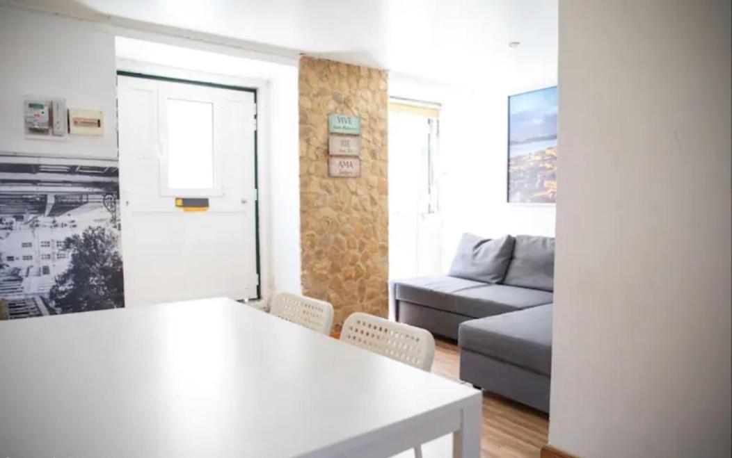 Апартаменты Apartamento Com Terraco E Churrasqueira Лиссабон Экстерьер фото