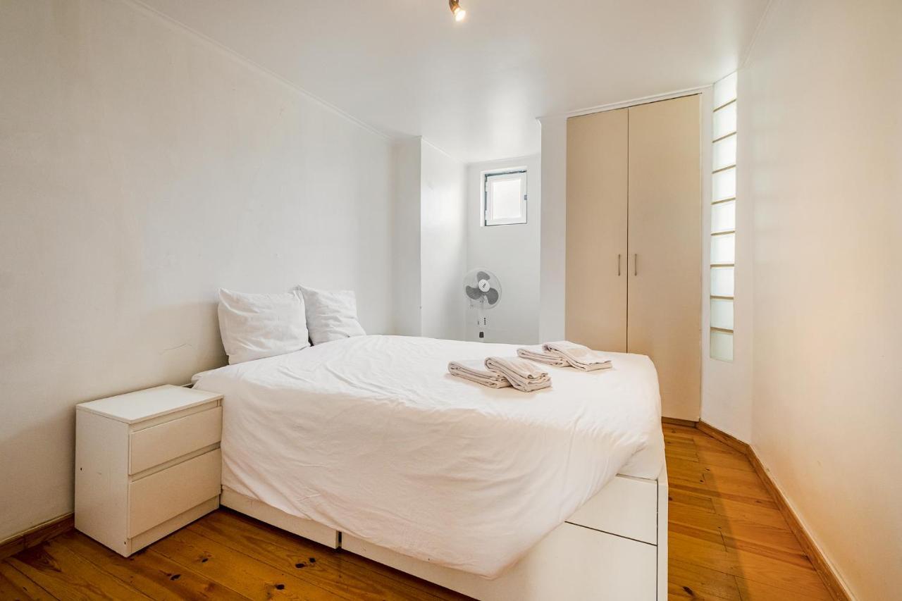 Апартаменты Apartamento Com Terraco E Churrasqueira Лиссабон Экстерьер фото